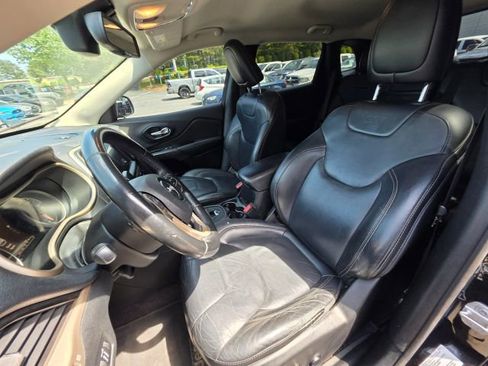 Used 2016 Jeep Cherokee Limited AWD/4WD image 14