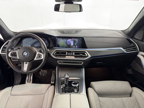 Used 2023 BMW X5 xDrive45e w/ Executive Package AWD/4WD image 16