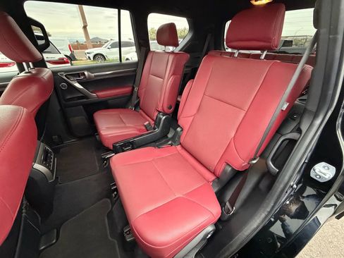 Used 2022 Lexus GX 460 Premium w/ Accessory Package image 15