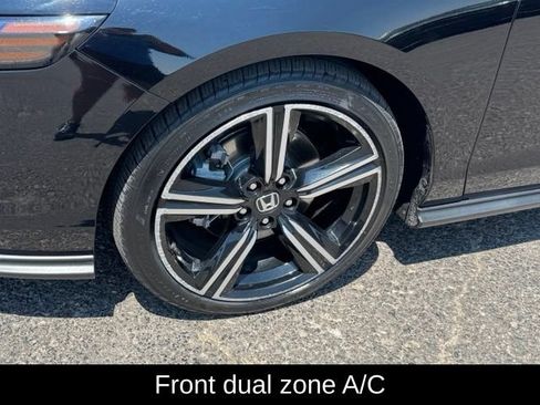 Used 2023 Honda Accord Sport image 11