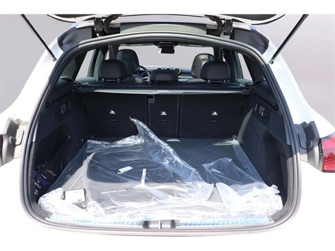 Certified 2025 Mercedes-Benz GLC 43 AMG 4MATIC image 33