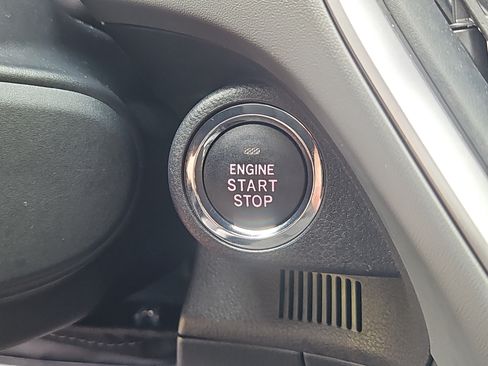 Certified 2025 Subaru Crosstrek 2.5i Premium AWD/4WD image 15