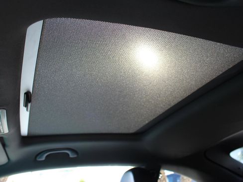 Used 2019 Volkswagen Beetle 2.0T Final Edition SEL image 31