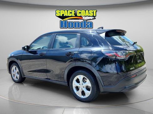Used 2023 Honda HR-V LX image 13