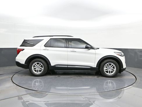 New 2025 Ford Explorer Active w/ Active Comfort Package image 21