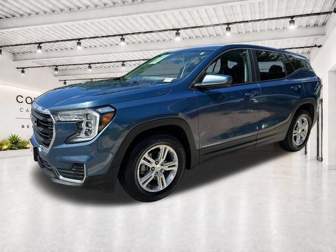 Used 2024 GMC Terrain SLE FWD image 3
