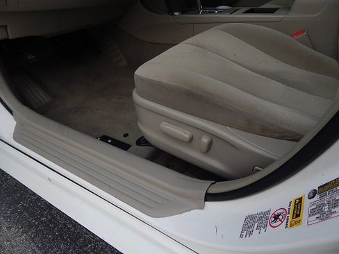 Used 2007 Toyota Camry LE image 17