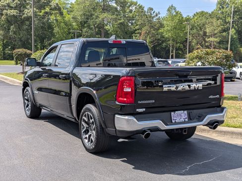 Used 2026 RAM 1500 Laramie AWD/4WD image 7