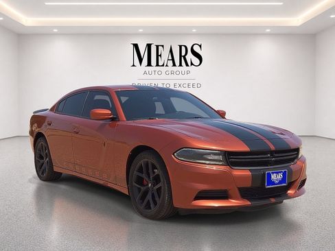 Used 2021 Dodge Charger SXT w/ Leather Interior Group RWD image 7