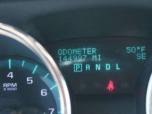 Used 2011 Chevrolet Traverse LT AWD/4WD image 9