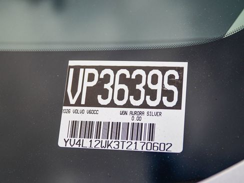 Certified 2026 Volvo V60 B5 Cross Country Plus w/ Climate Package image 32