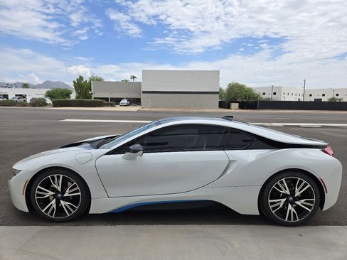 Used 2015 BMW i8 image 3