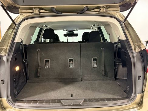 Used 2024 Subaru Ascent Premium image 17