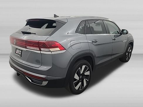Used 2025 Volkswagen Atlas Cross Sport SE FWD image 4