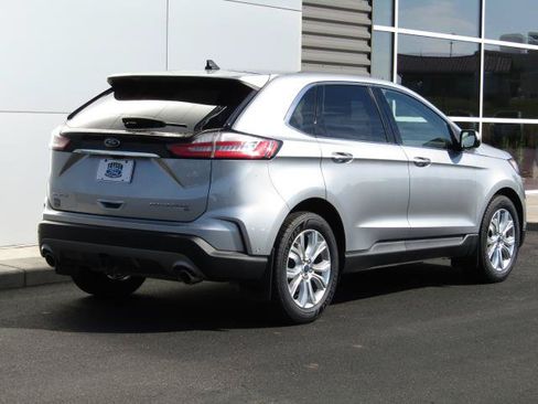 Certified 2020 Ford Edge Titanium w/ Equipment Group 301A AWD/4WD image 9