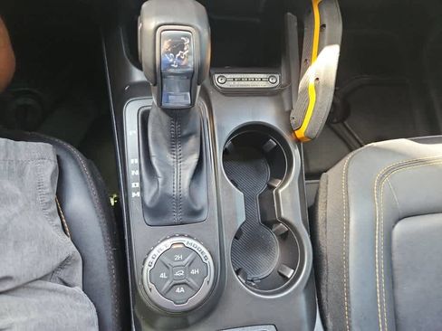Used 2023 Ford Bronco Badlands AWD/4WD image 18