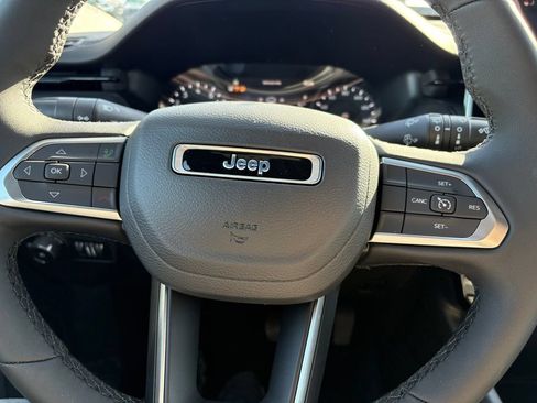 New 2026 Jeep Compass Latitude AWD/4WD image 17