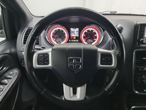 Used 2017 Dodge Grand Caravan GT FWD image 17