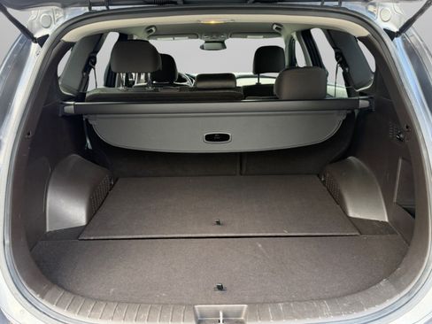 Used 2019 Hyundai Santa Fe SEL FWD image 40