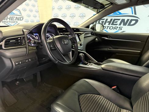 Used 2019 Toyota Camry SE image 15