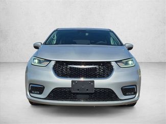 Used 2023 Chrysler Pacifica Touring-L FWD video 2