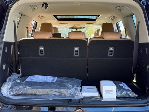New 2026 INFINITI QX80 Luxe w/ Cargo Package image 27