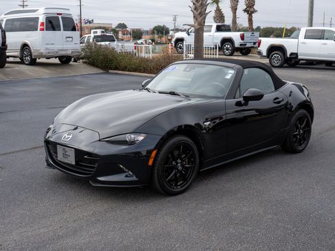 Used 2021 MAZDA MX-5 Miata Sport w/ Weather Package image 7