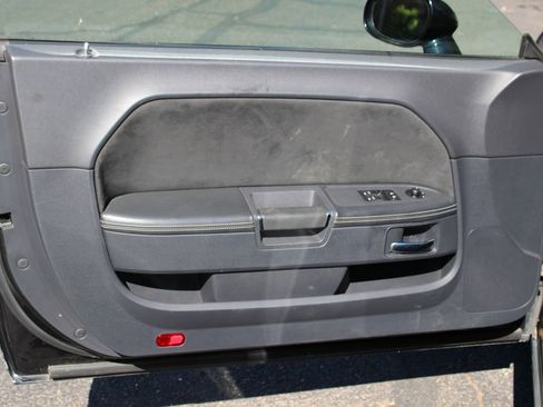 Used 2008 Dodge Challenger SRT8 image 13