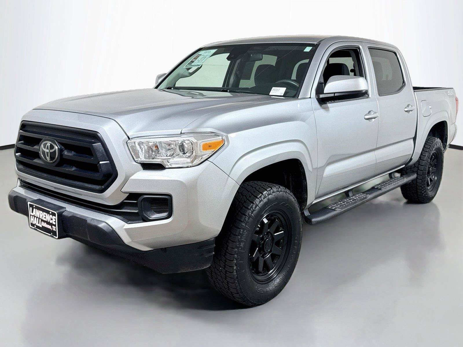 Used 2022 Toyota Tacoma SR AWD/4WD image 1