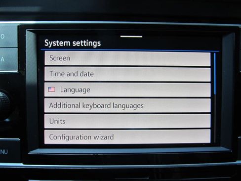 Used 2022 Volkswagen Jetta SE image 63