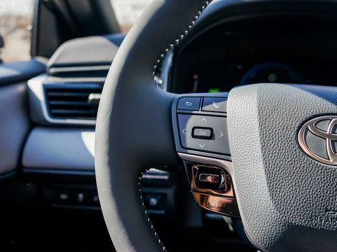 New 2026 Toyota Camry SE image 18