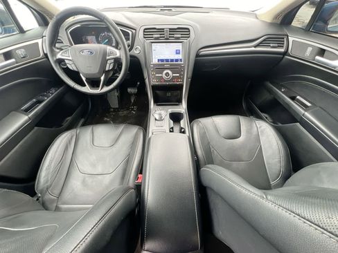 Used 2019 Ford Fusion Energi Titanium FWD image 15