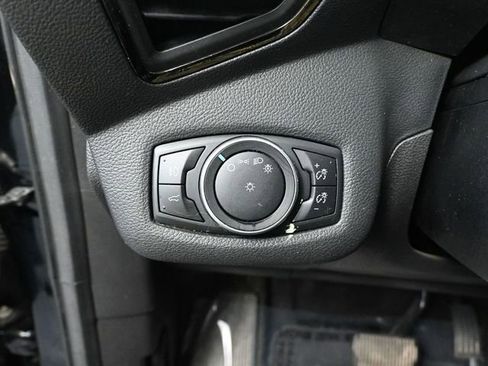 Used 2017 Ford Escape Titanium image 28