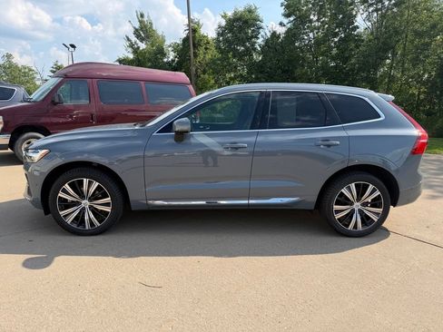 Used 2023 Volvo XC60 B5 Plus w/ Climate Package AWD/4WD image 2