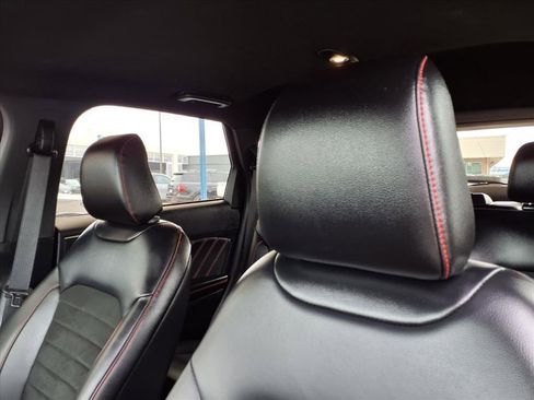 Used 2024 Ford Edge ST-Line image 17