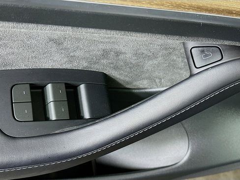 Used 2023 Tesla Model 3 Standard Range image 15