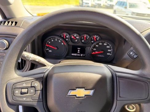 Used 2025 Chevrolet Silverado 2500 Custom w/ Custom Convenience Package image 3