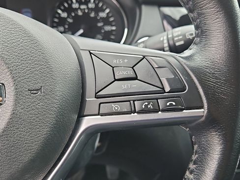 Used 2017 Nissan Rogue Sport SL image 22