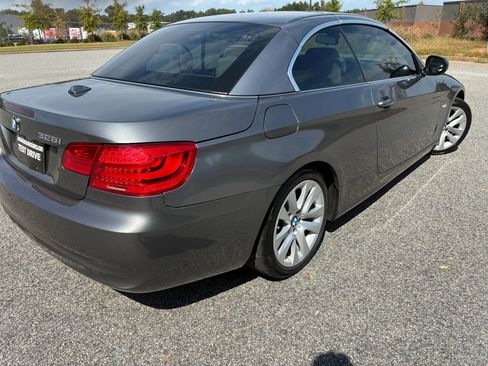 Used 2012 BMW 328i Convertible image 5