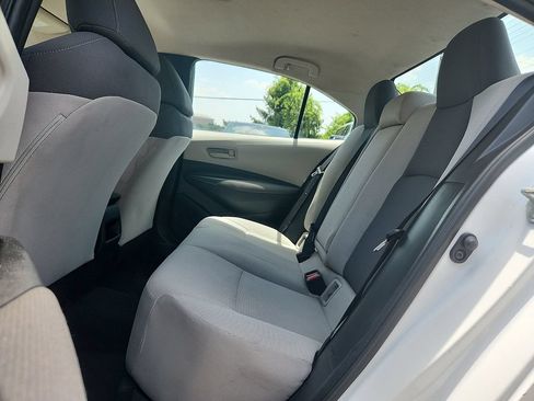 Used 2022 Toyota Corolla LE FWD image 6