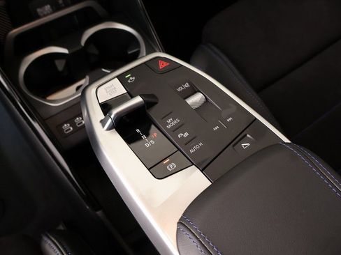 New 2026 BMW X2 xDrive28i w/ Technology Package AWD/4WD image 8