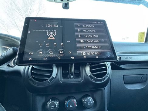 Used 2017 Jeep Wrangler Unlimited Sport w/ Quick Order Package 24S image 21