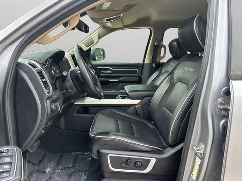 Used 2020 RAM 1500 Laramie AWD/4WD image 2