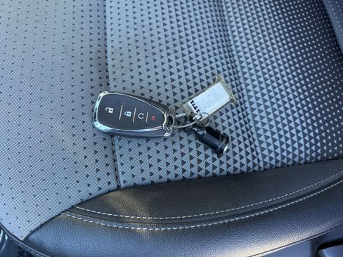 Used 2025 Chevrolet Trax LT image 22