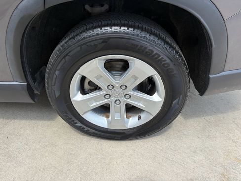 Used 2024 Honda Pilot LX image 30