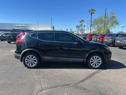 Used 2018 Nissan Rogue Sport SV w/ SV All-Weather Package image 8