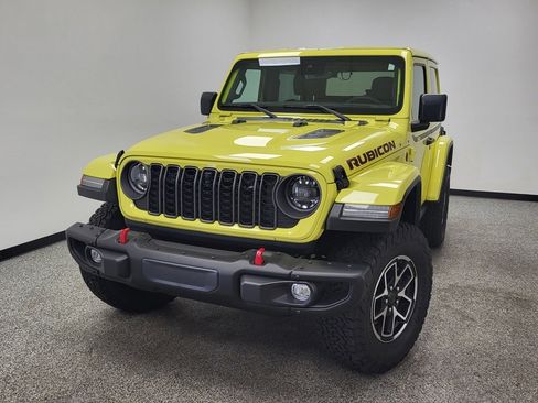Used 2024 Jeep Wrangler Rubicon image 3