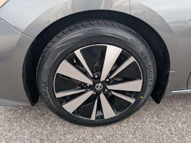 Used 2022 Nissan Altima 2.5 SV FWD image 10