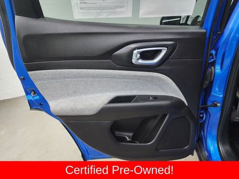 Used 2024 Jeep Compass Latitude image 21