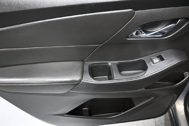 Used 2018 Chevrolet Traverse LT FWD image 20